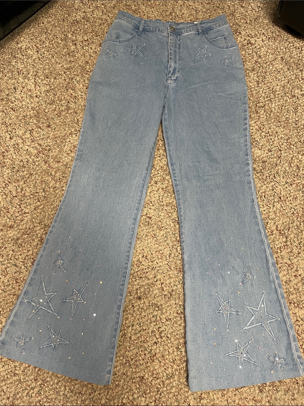 Vintage y2k crystal embellished Women’s Light Blue Star Embroidered Flare Jeans